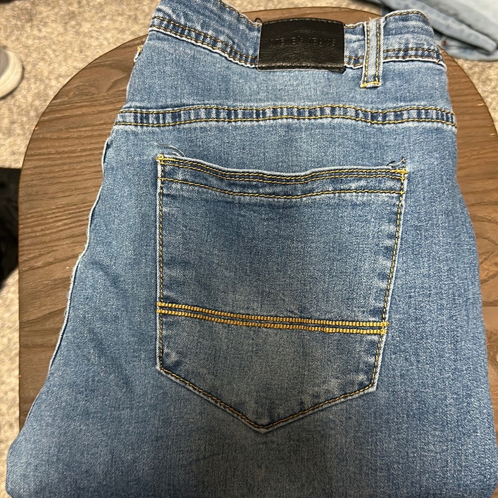 32/32 skinny jeans